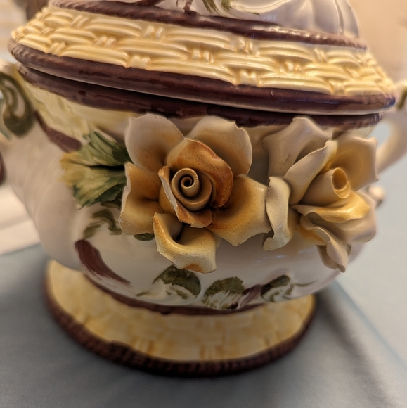 Vintage Bassano Capodimonte Porcelain - Picture 7 of 7